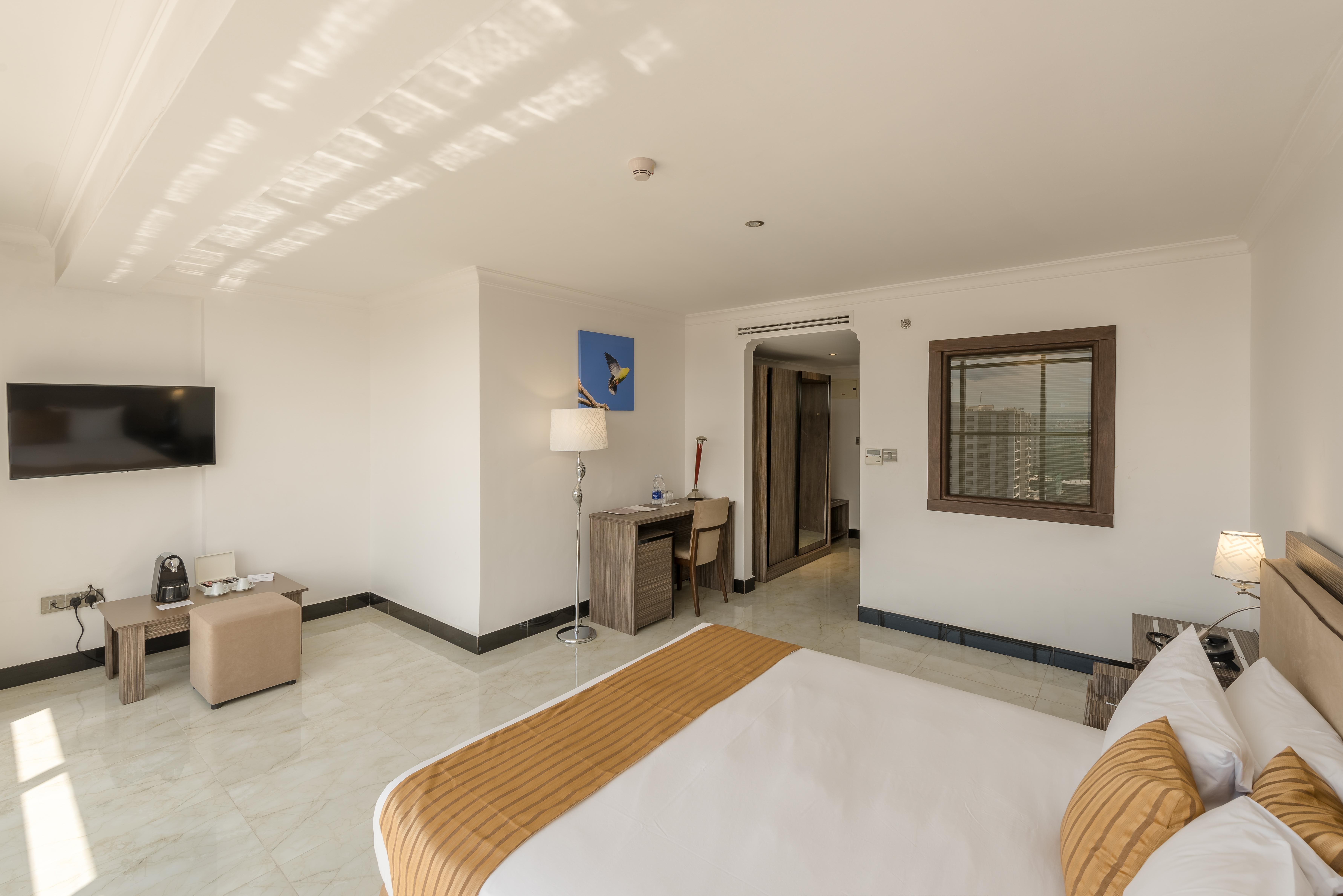 Golden Tulip Dar Es Salaam City Center Hotel Exterior photo