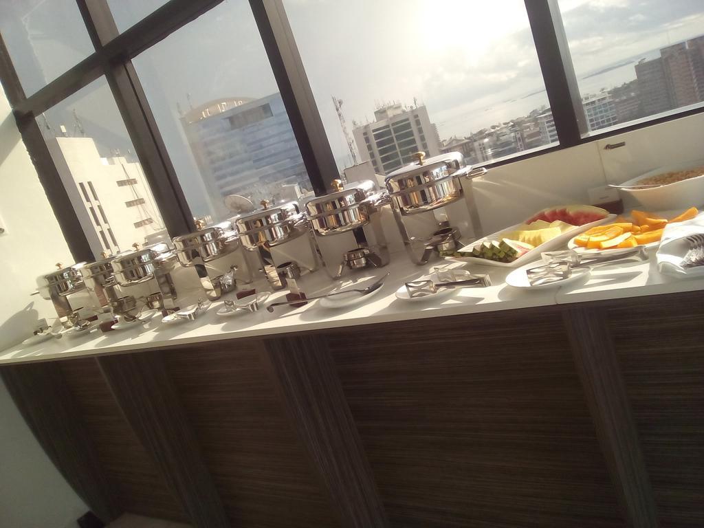 Golden Tulip Dar Es Salaam City Center Hotel Exterior photo